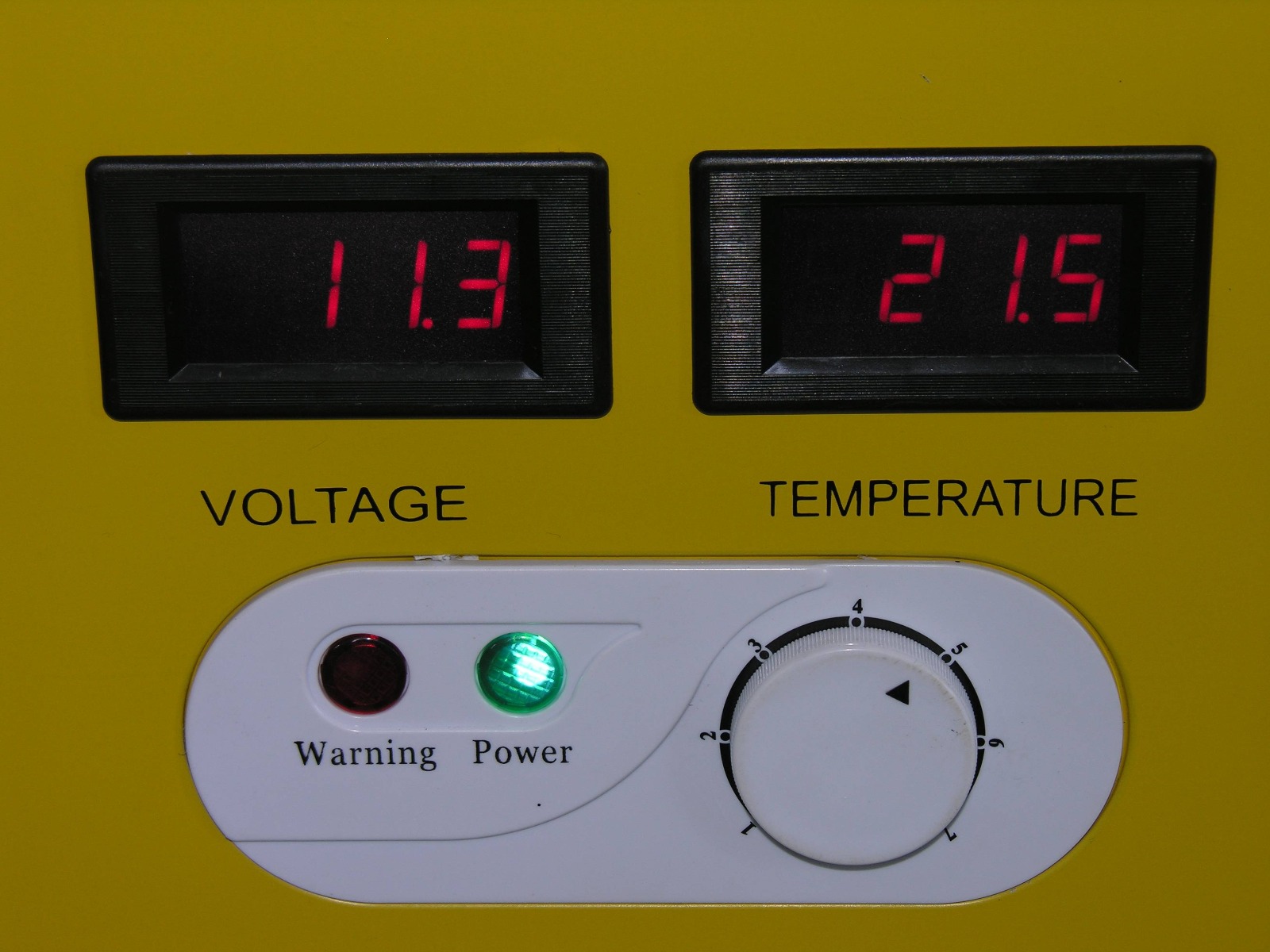 Tricycle congélateur solaire à trois roues (Alimentation grâce au pédalage) 268 Litres – Image 4