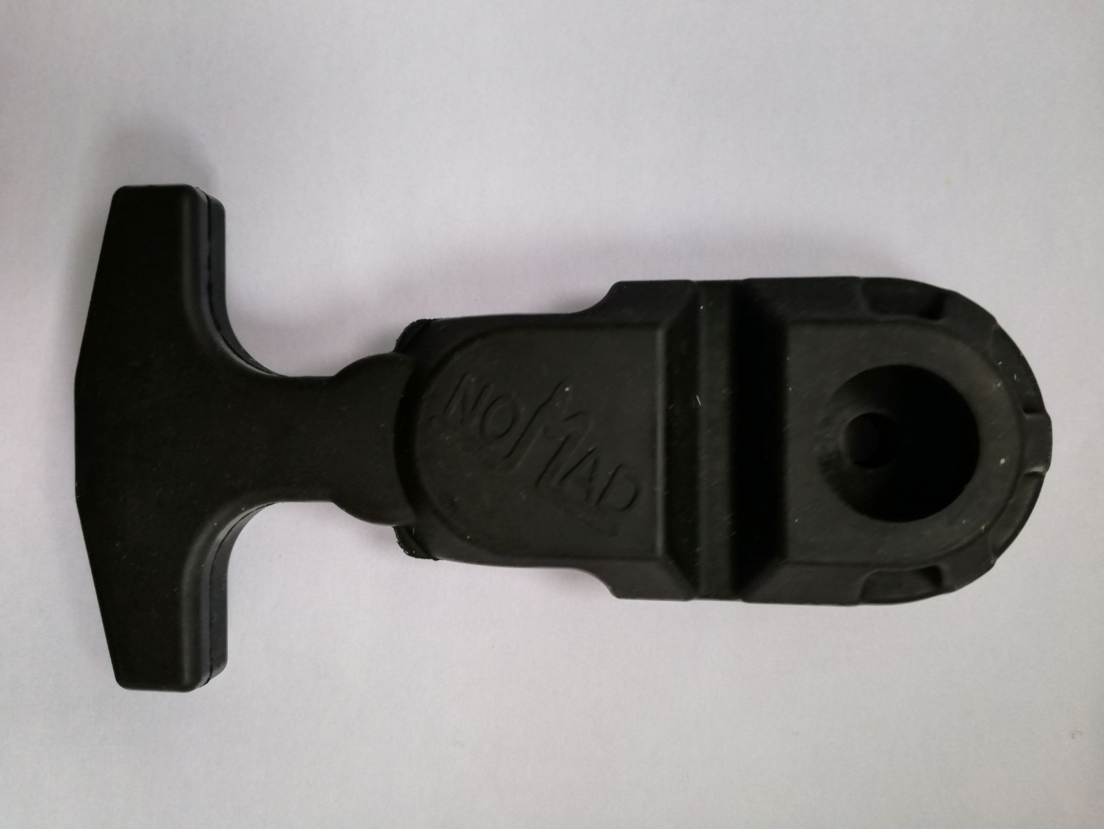 Loquet à barre en T en caoutchouc Nomad