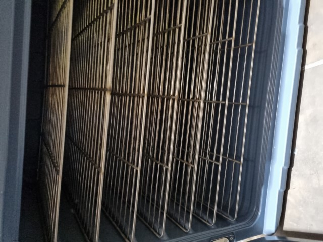 Ensemble de rayonnages à étagères en acier inoxydable pour refroidisseur de restauration CC9